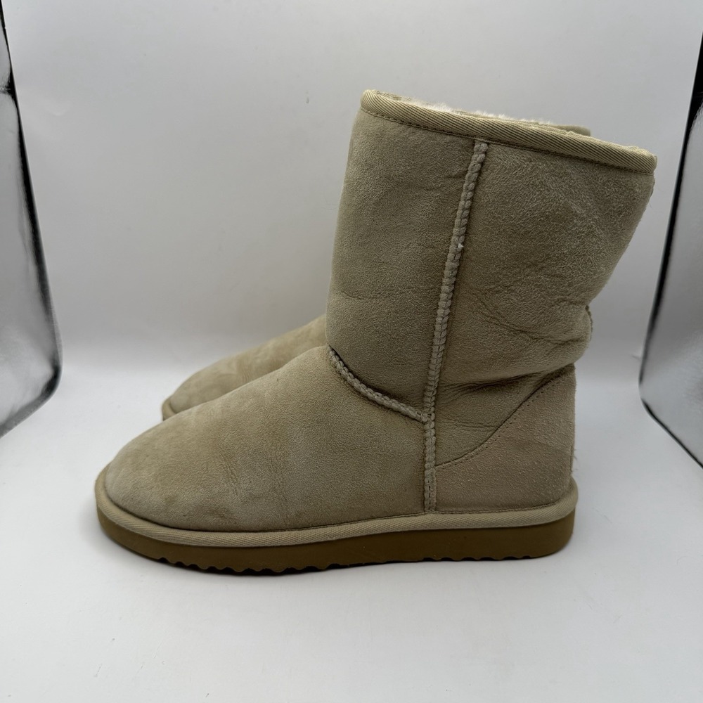 Ugg Australia Women's Sz 7 Classic Short 5825 Light Tan Leather Boots Sheepskin